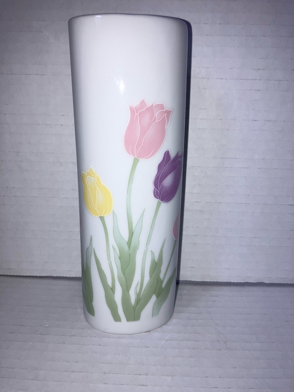 White Ceramic Tulip Vase 7” with Pastel Pink, Yellow, and Purple Flowers Vtg